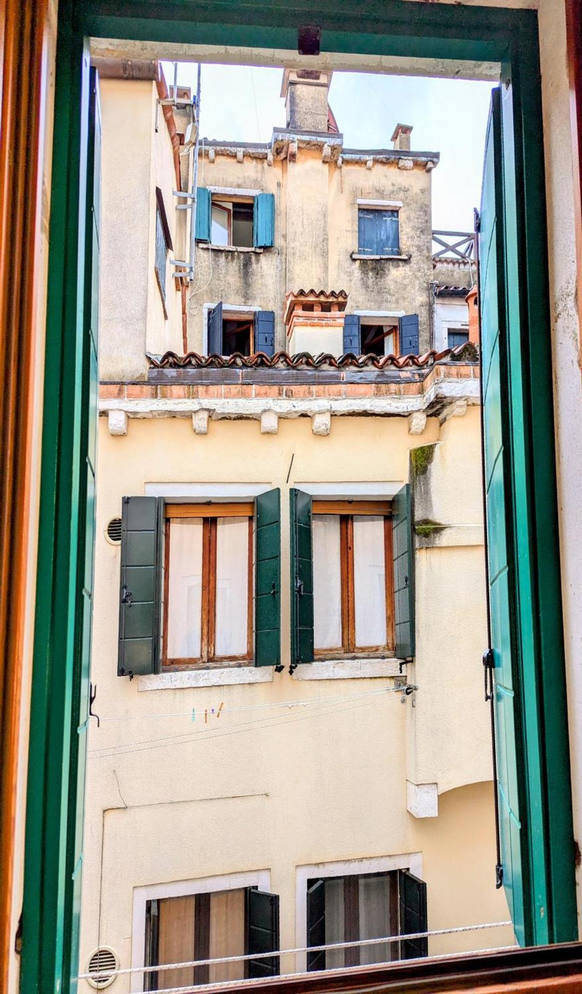 Ca Rialto Apartments Venesia Bagian luar foto